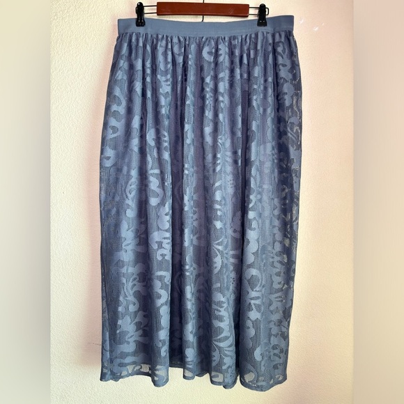 Lane Bryant Steel Gray Lace Overlay A-Line Elastic Waist Maxi Midi Skirt 14/16 - Picture 2 of 7